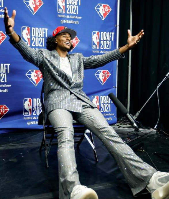 国际比赛日休斯敦火箭扳平良机——国王杯节点到来，质疑声仍在，轮换策略成焦点的简单介绍